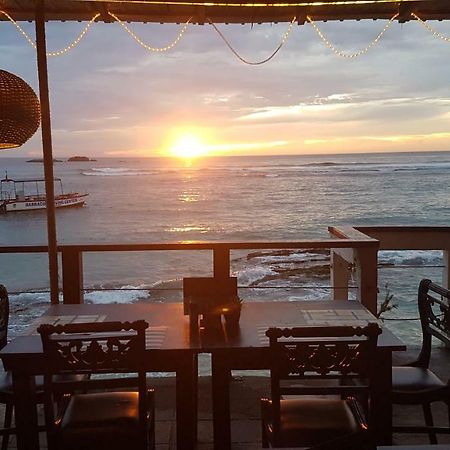 Coral Seas Beach Hikkaduwa Exterior foto
