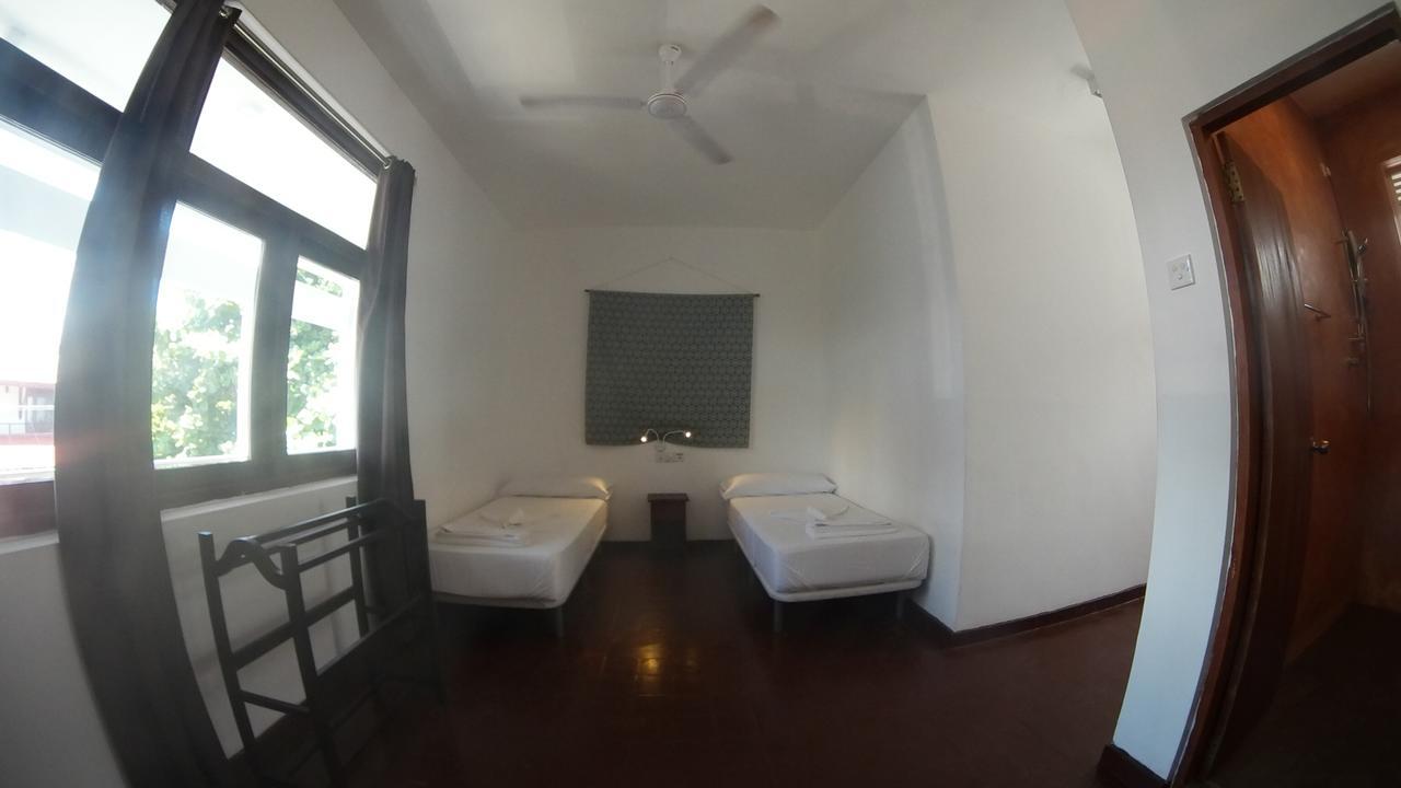 Coral Seas Beach Hikkaduwa Exterior foto